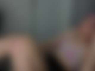 Live cam show with Megg-bb - Facial Piercings on TottyGirls