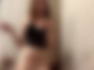 RubyeHieber's Live Sex Cam Show