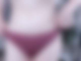Live cam show with EvitaJustice - Latina Mature on Dare Cams