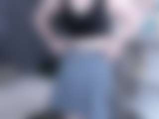 Live cam show with EvitaJustice - Brown Eyes Red Hair on fapnchat
