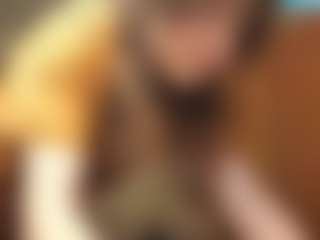 Live cam show with KimberleeTa - Skinny on Camsoda