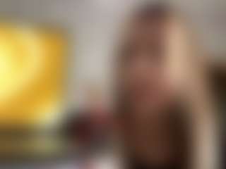 Live cam show with Selena - Public on Camsoda