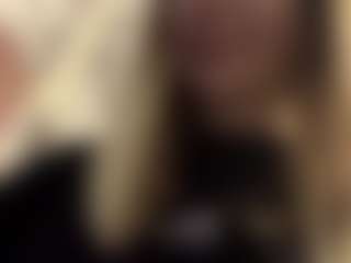 Live cam show with Selena - Nature Blonde Hair on Camsoda