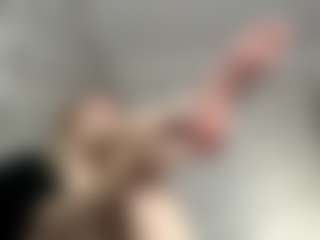 Live cam show with Selena - Green Eyes on Milfs Live