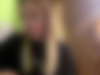 Live cam show with Selena - Green Eyes on CamwithHer