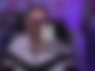 Live cam show with ember-rey - Skinny on x69.live