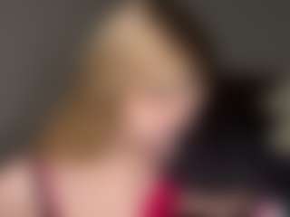 Live cam show with Bella - Solo on Camversity