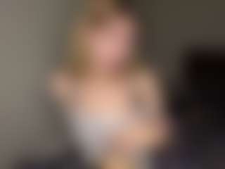 Bella's Live Sex Cam Show