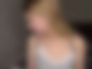 Bella's Live Sex Cam Show