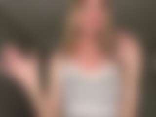 Bella's Live Sex Cam Show