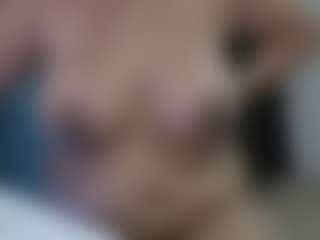 Isisjhonson777's Live Sex Cam Show