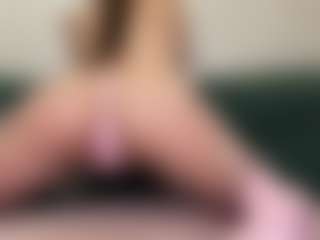 Live cam show with ToshiaKlemencic - New Brown Eyes on Camsoda