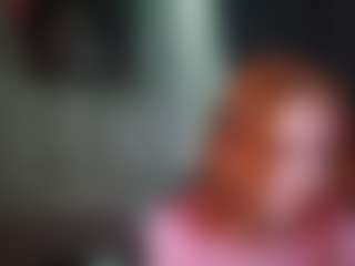 Live cam show with Ariana - Blue Eyes on madthumbs
