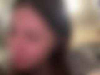 Live cam show with Nika - Blue Eyes on madthumbs