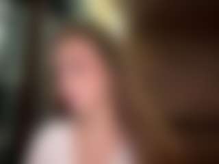 Live cam show with Sofia - Oil on xfollow cams