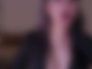 hazelheartt's Live Sex Cam Show