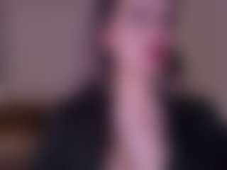 hazelheartt's Live Sex Cam Show
