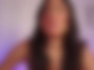 Live cam show with Meganlux - Thin on Camming Site