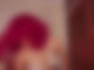 Live cam show with Meganlux - Athletic on Hubzter Live