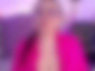 Live cam show with Paris-Harper - New Big Tits on Camsoda