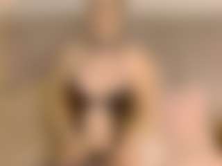 Live cam show with Stefymoore7 - College on Camsoda