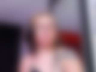 Live cam show with Alaska-Rose - Bedroom on Livezox