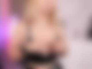 CandyRushhh's Live Sex Cam Show