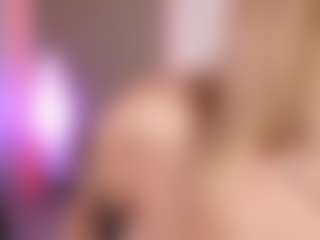 CandyRushhh's Live Sex Cam Show