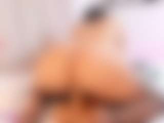 Live cam show with Ashley-Owenns - Fingering on slutload