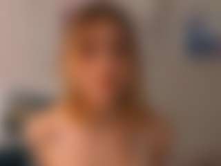 cuteloat's Live Sex Cam Show