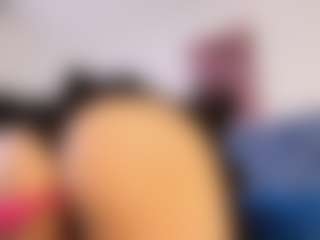 MiaValencia's Live Sex Cam Show