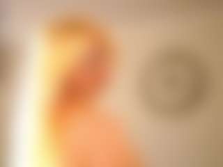 Live cam show with RegeniaPellecchia - Body Massage on UwU Esports