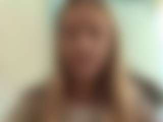 Live cam show with Anna - Trimmed Teen (18+) on Milfs Live