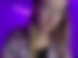Live cam show with Anna - Trimmed Latina on Camsoda
