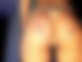 Live cam show with NildaBulls - Moaning on xDating