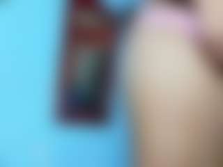 Live cam show with RoseDawson08 - Brown Eyes on xfollow cams