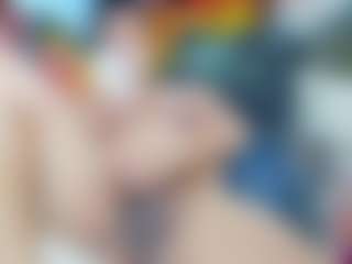 Live cam show with RoseDawson08 - Smoking on Dare Cams
