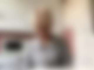Live cam show with SeemaColonna - Hairy Pussy on Soda Cam