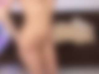 Live cam show with Alessia-Ferrer - Camel Toe on CamwithHer