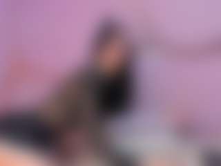 Live cam show with EmilyBrooksSS - Young Adult on Camsoda