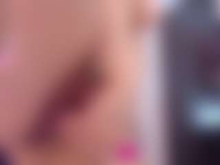 Live cam show with milu-razzo - Young Adult on Mixed Magazine Live