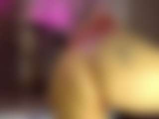 Bubblebeeee's Live Sex Cam Show