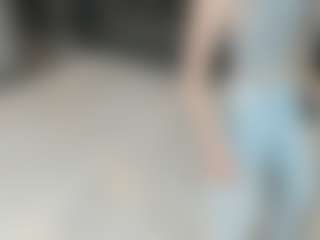 Live cam show with CharleenRentar - New Teen (18+) on UwU Esports
