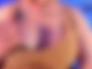 Live cam show with Lucy - Average on Hubzter Live