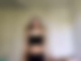 Live cam show with Mary - Hairy Pussy on Camsoda