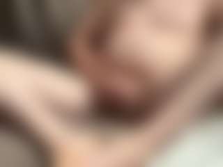 yonderingamy's Live Sex Cam Show