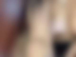Live cam show with IssaSantanaa_3 - Mobile on CamSodaAdn