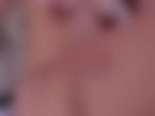 Live cam show with Ashly-andrews - Eating Pussy on Cam Slut