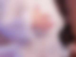 Cassie-Blake MILF webcam performer live streaming