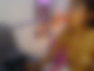 Live cam show with cloe-honny - Brown Hair on Camsoda